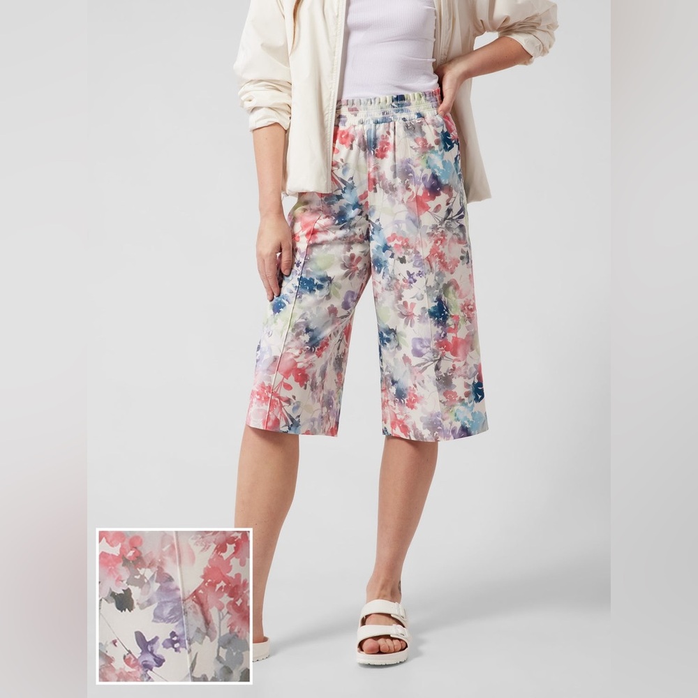 Athleta | Savannah Bermuda Shorts - Lumen Floral Cream